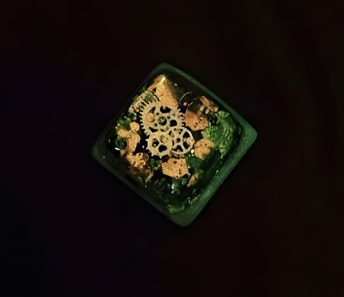 STEAMPUNK AUF GRÜNEM MOOS