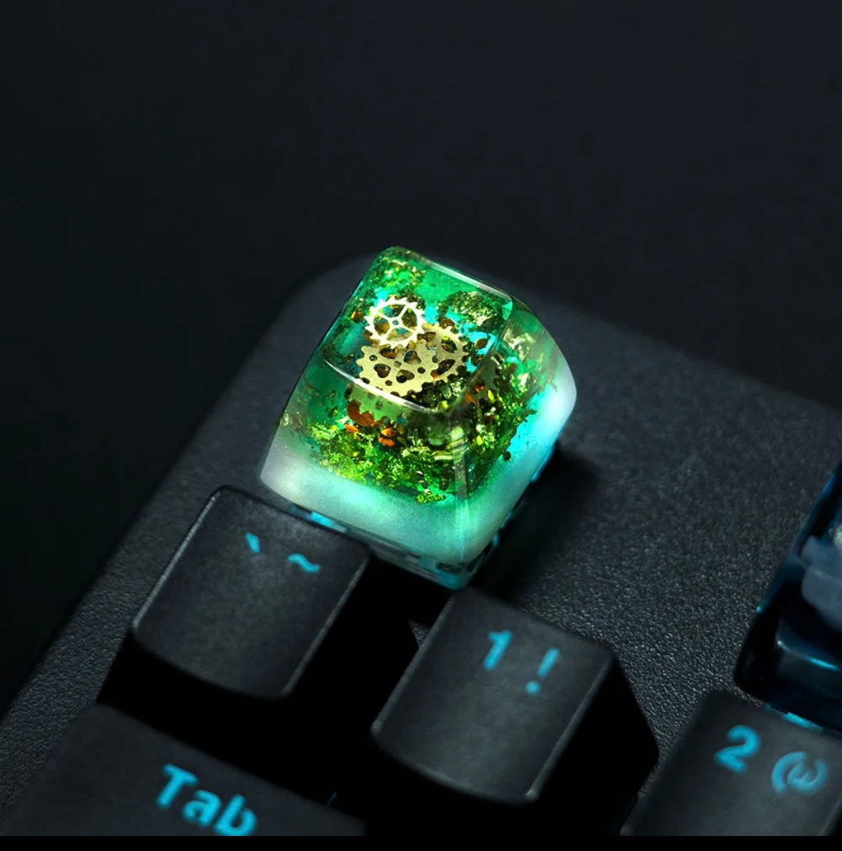 STEAMPUNK AUF GRÜNEM MOOS